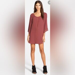 ASTR The Label Wild Berry Lace Trim Flowy Dress, Small